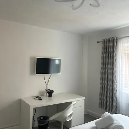 No6 Overnight Stays Free Onsite Parking Hindlip Exterior foto