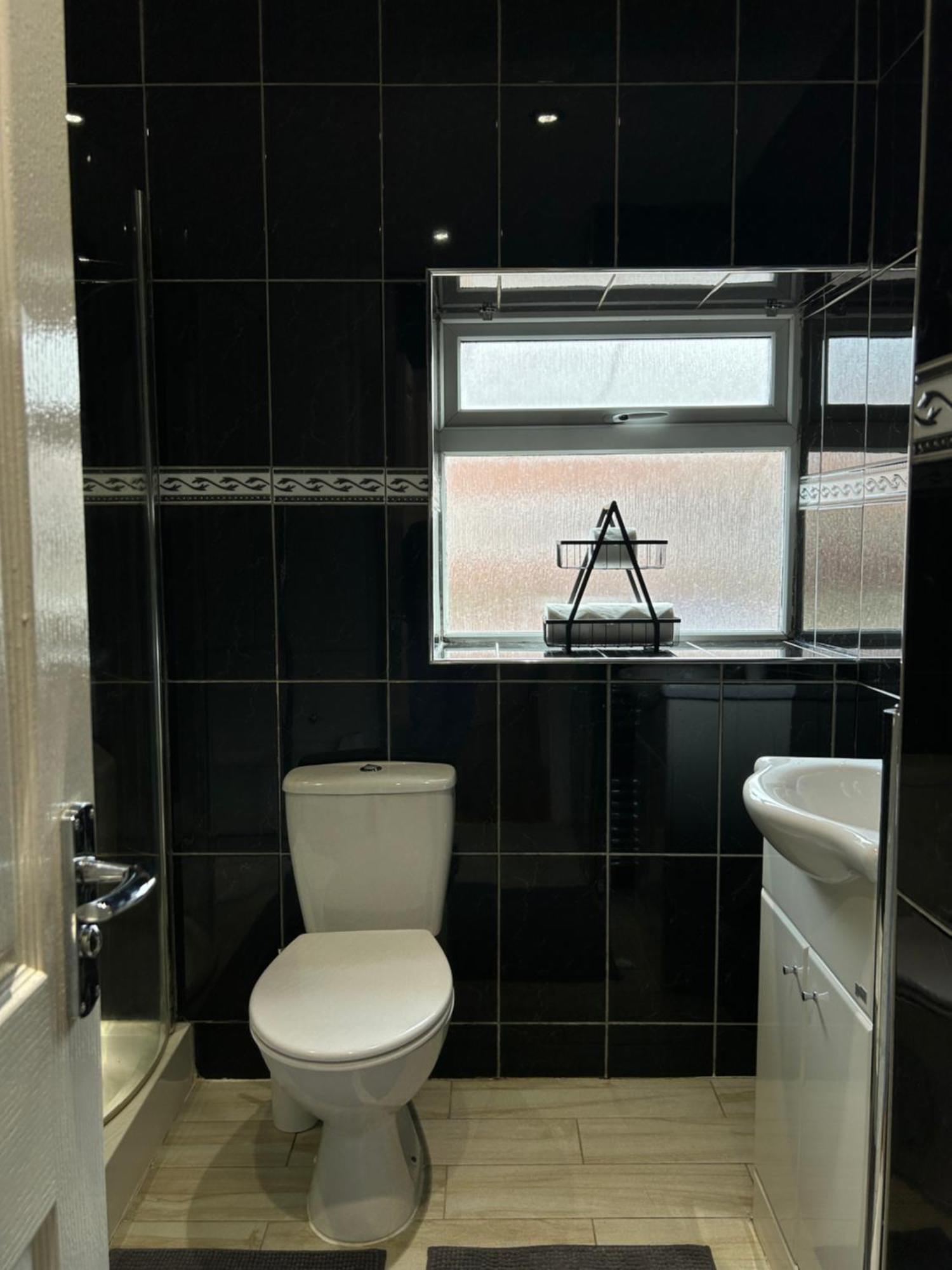 Homestay No6 Overnight Free Onsite Parking Hindlip