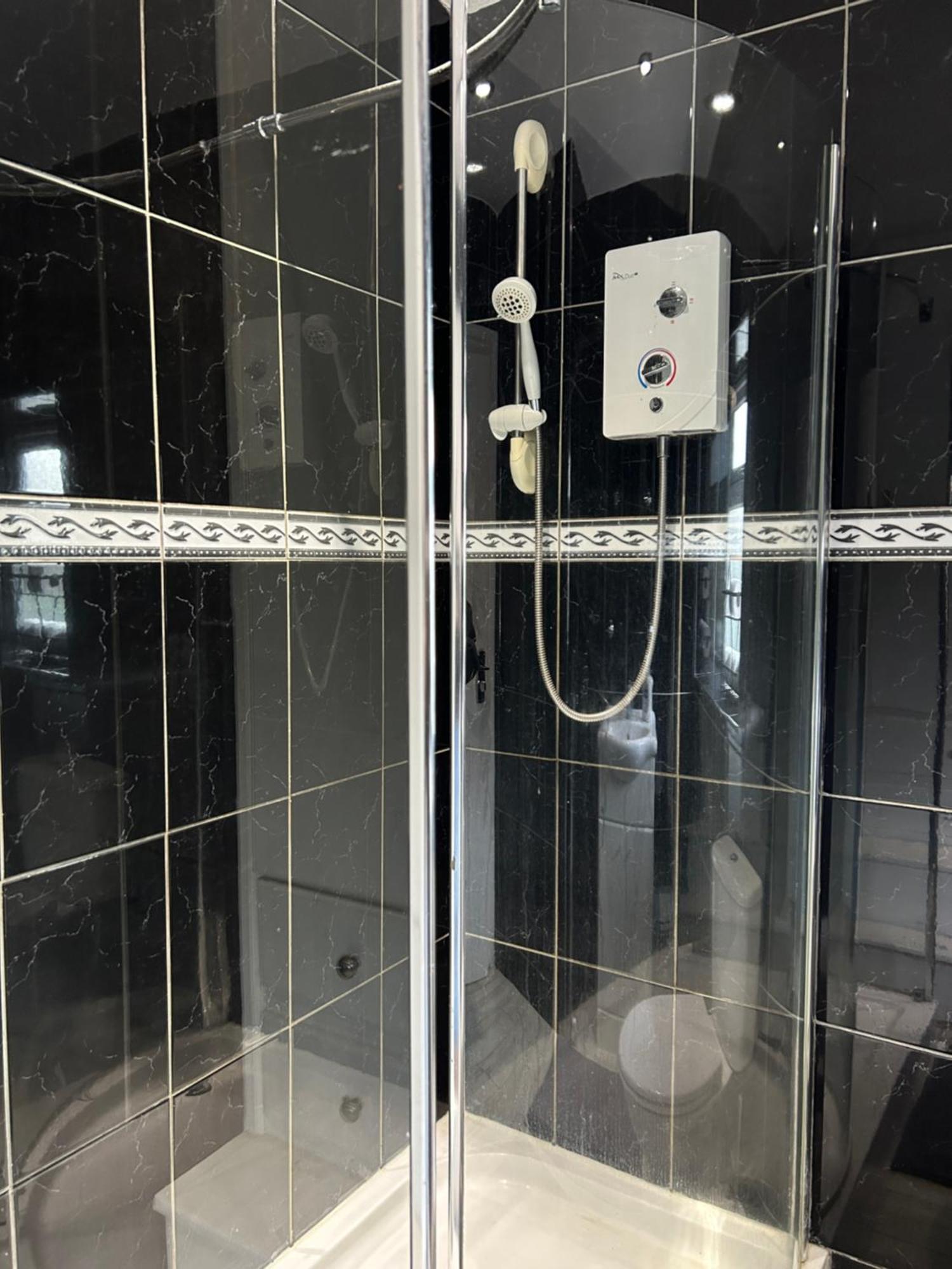 No6 Overnight Free Onsite Parking Homestay Hindlip